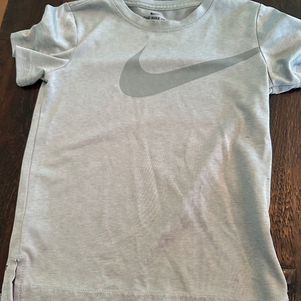Nike tee dri-fit size small